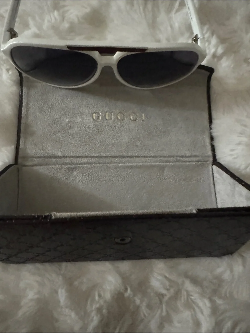 Gucci White Aviator Sunglasses with Dark Lenses